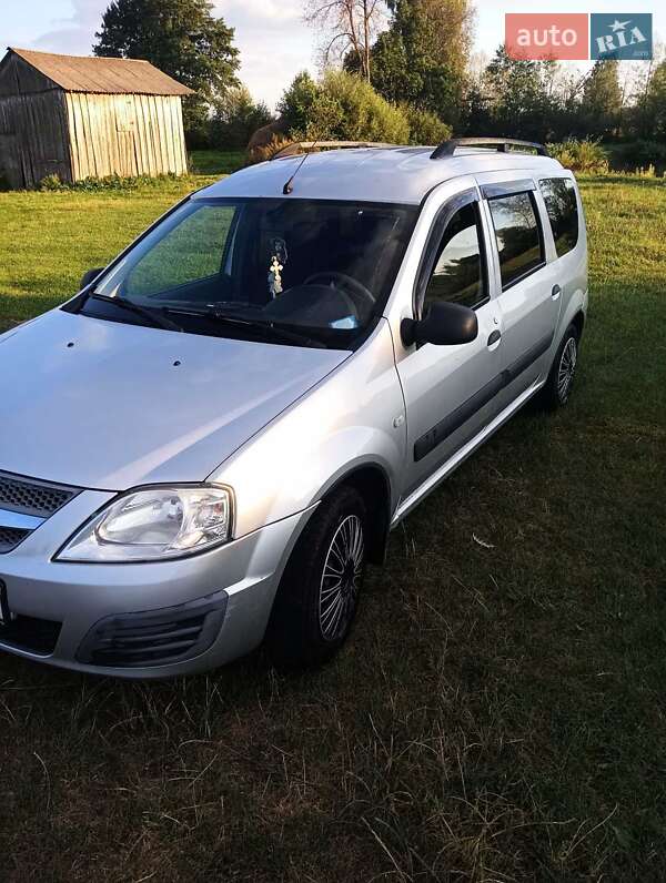 ВАЗ / Lada Largus 2014
