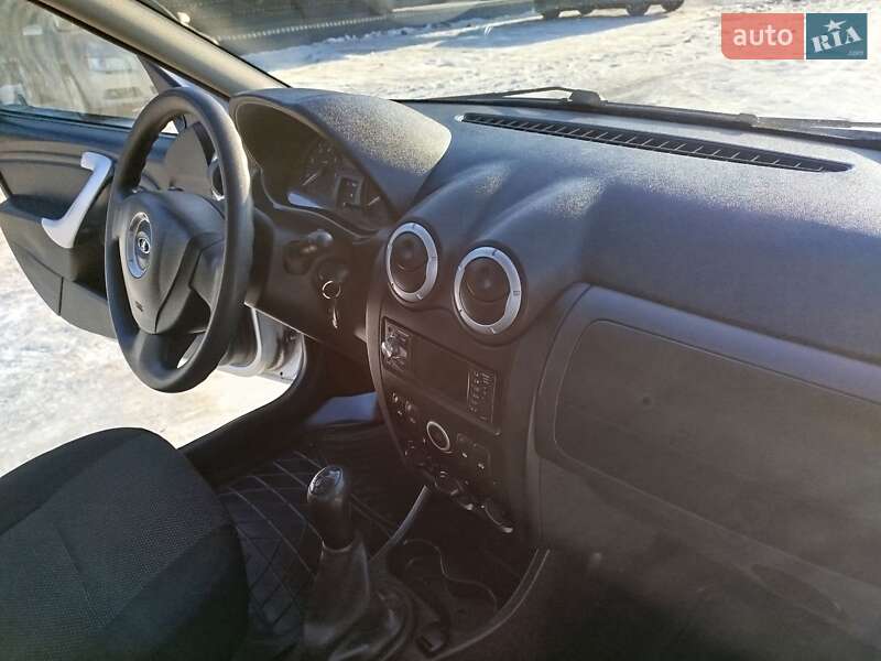 Универсал ВАЗ / Lada Largus 2014 в Житомире фото 16 Универсал ВАЗ / Lada Largus 2014 в Житомире