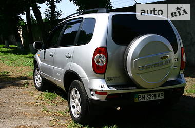 Внедорожник / Кроссовер ВАЗ / Lada Шевроле-Нива 2011 в Бурыни