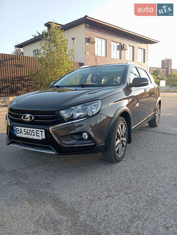 ВАЗ / Lada Vesta Cross 2021