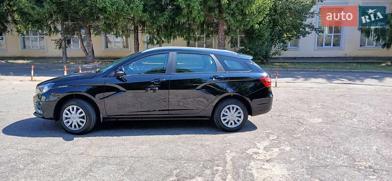 ВАЗ / Lada Vesta SW 2022