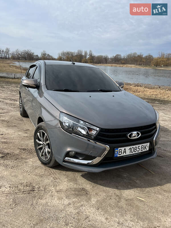 ВАЗ / Lada Vesta 2017