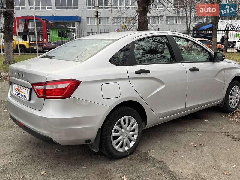 Седан ВАЗ / Lada Vesta 2021 в Киеве