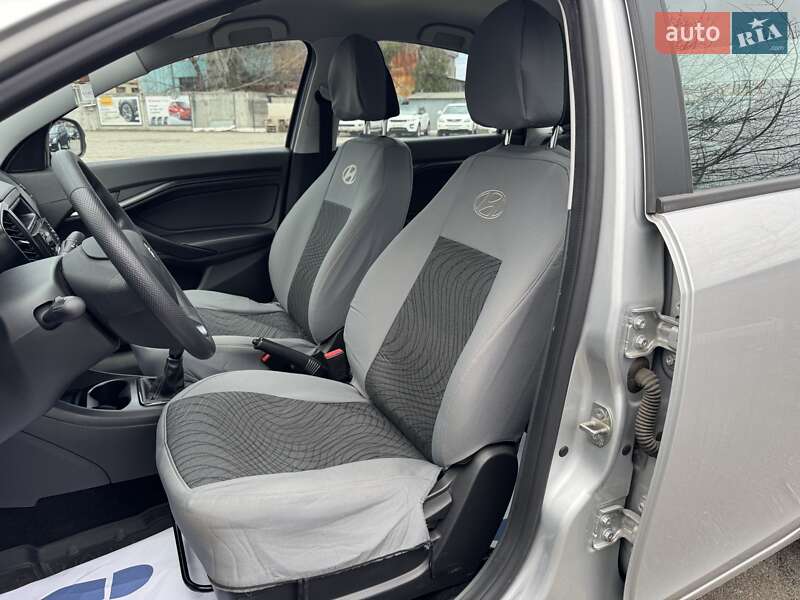 Седан ВАЗ / Lada Vesta 2021 в Киеве