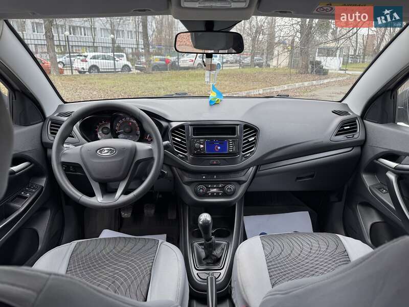 Седан ВАЗ / Lada Vesta 2021 в Киеве