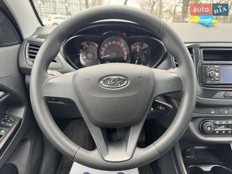 Седан ВАЗ / Lada Vesta 2021 в Киеве