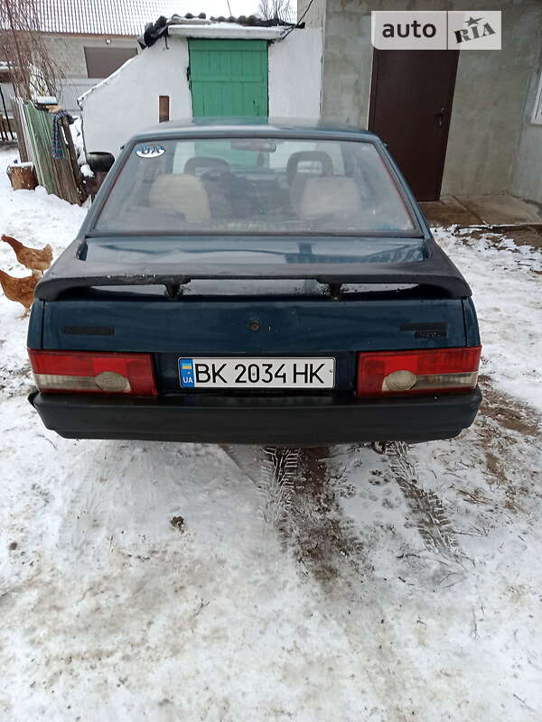 Седан ВАЗ 21099 1996 в Сарнах