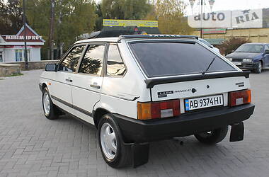 Хэтчбек ВАЗ 2109 1992 в Могилев-Подольске