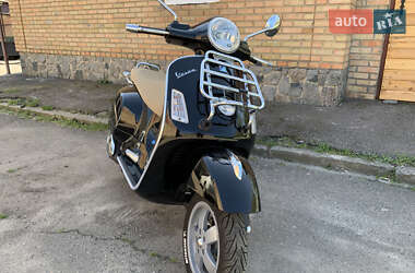 Мотороллер Vespa GTS 2013 в 