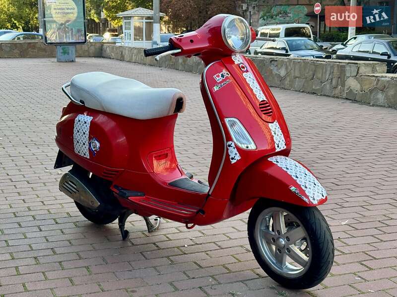 Скутер Vespa LX 2014 в 