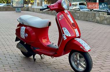 Скутер Vespa LX 2014 в 