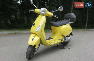Скутер Vespa LX 2010 в 