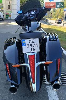 Мотоцикл Круизер Victory Cross Country 2015 в 