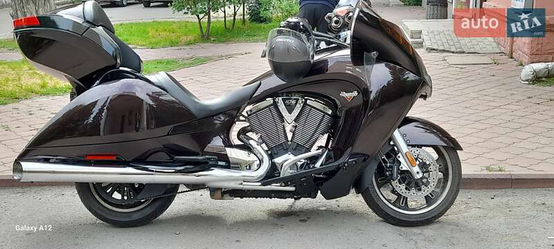 Мотоцикл Круизер Victory Vision Tour 2015 в Павлограде