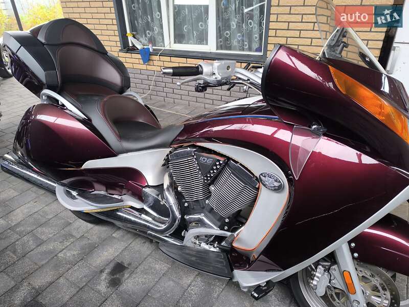 Мотоцикл Туризм Victory Vision Tour 2008 в Бердичеве