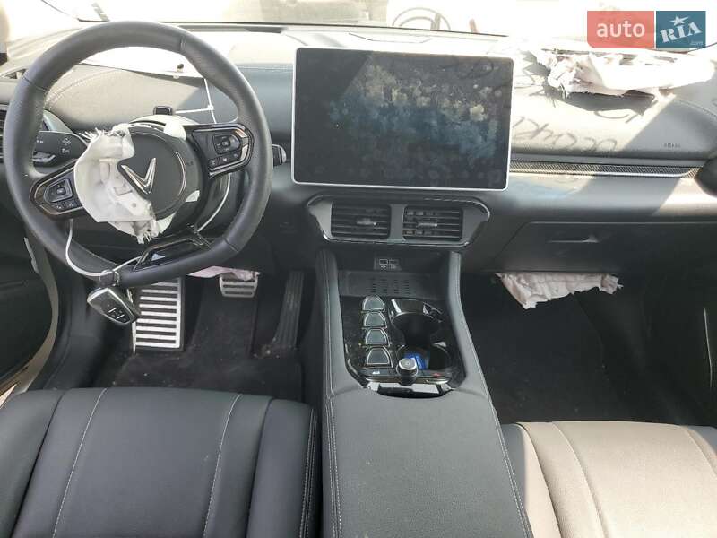 Позашляховик / Кросовер VinFast VF-8 2023 в Тернополі