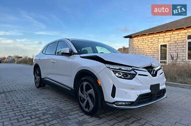 Внедорожник / Кроссовер VinFast VF-8 2024 в Одессе