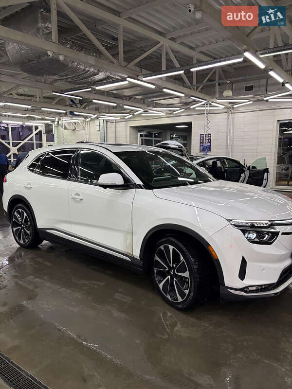 Внедорожник / Кроссовер VinFast VF-8 2024 в Луцке