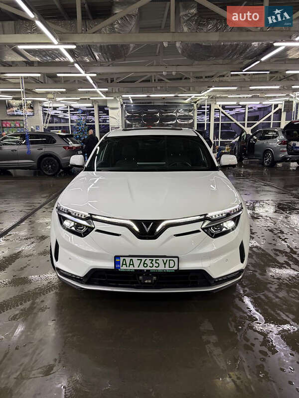 Внедорожник / Кроссовер VinFast VF-8 2024 в Луцке