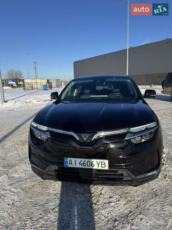 Внедорожник / Кроссовер VinFast VF-8 2023 в Киеве