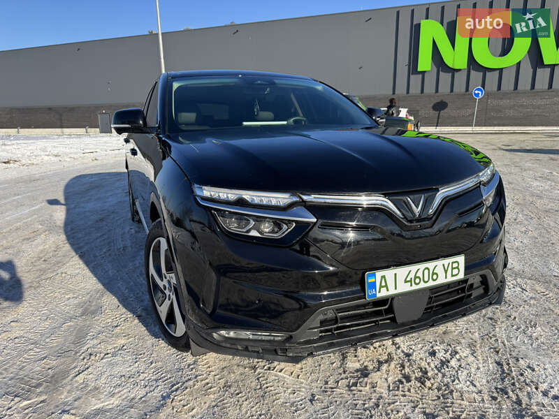 Внедорожник / Кроссовер VinFast VF-8 2023 в Киеве