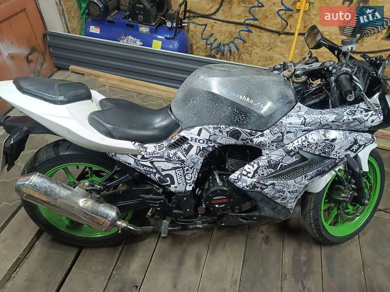 Мотоцикл Спорт-туризм Viper F2 2014 в Владимирце фото Мотоцикл Спорт-туризм Viper F2 2014 в Владимирце