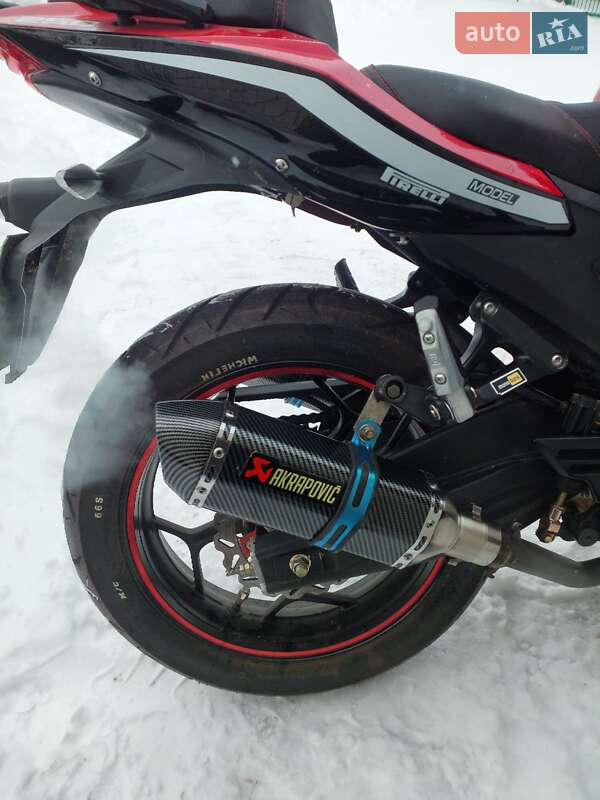 Спортбайк Viper F2 2023 в Липовце