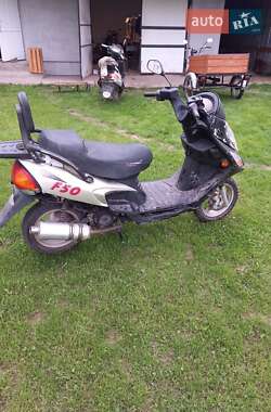 Скутер ретро Viper F50 2016 в Косове