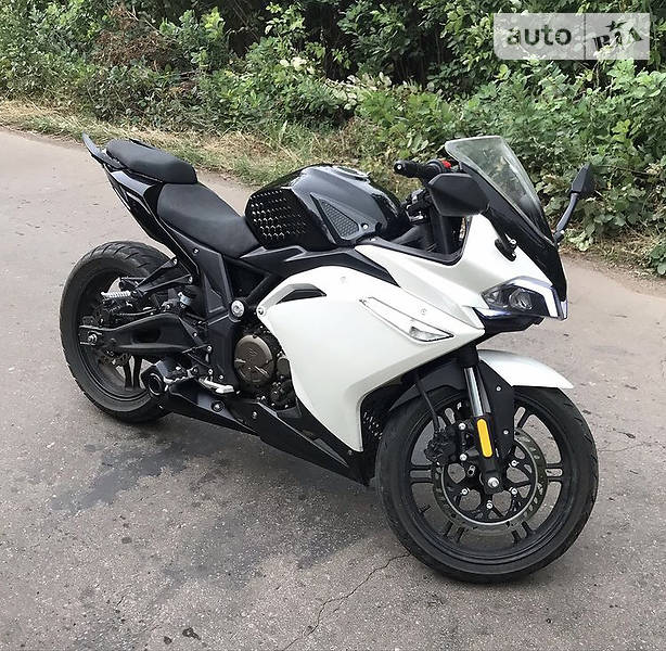 Voge 300RR