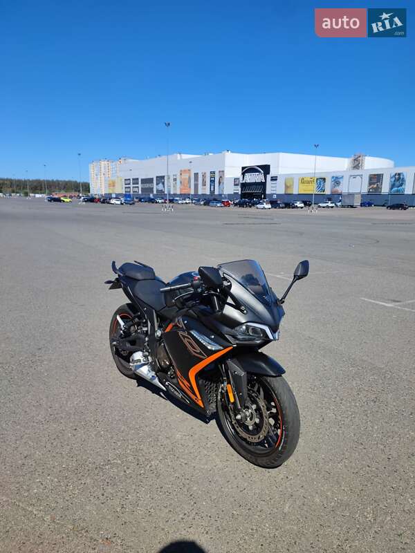 Спортбайк Voge 300RR 2021 в Киеве