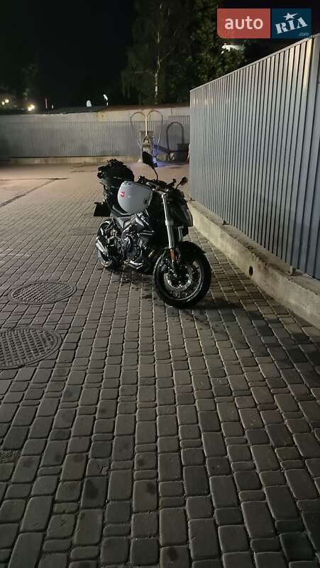 Мотоцикл Без обтекателей (Naked bike) Voge 500R 2023 в Киеве