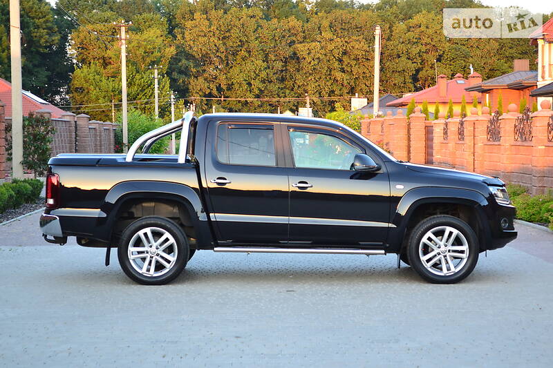 Позашляховик / Кросовер Volkswagen Amarok 2015 в Рівному