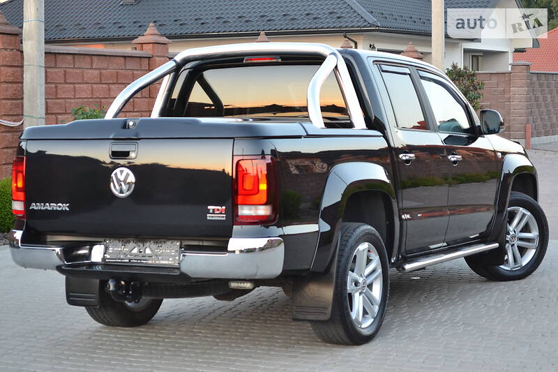 Позашляховик / Кросовер Volkswagen Amarok 2015 в Рівному