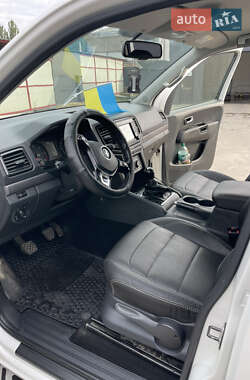 Пикап Volkswagen Amarok 2017 в Магдалиновке