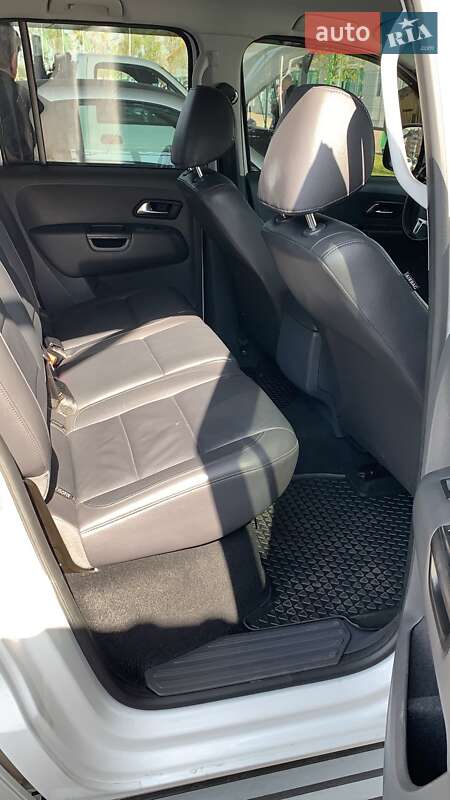 Пикап Volkswagen Amarok 2015 в Ужгороде