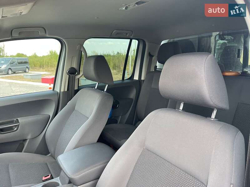 Пикап Volkswagen Amarok 2014 в Ужгороде