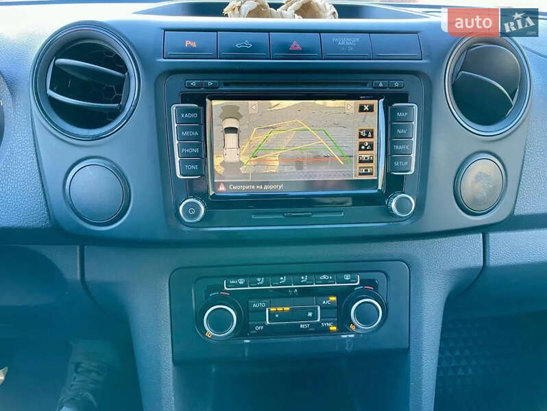 Пікап Volkswagen Amarok 2013 в Чернівцях