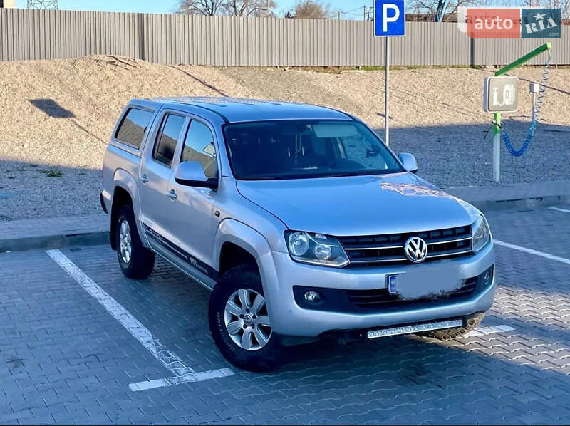 Пікап Volkswagen Amarok 2013 в Чернівцях