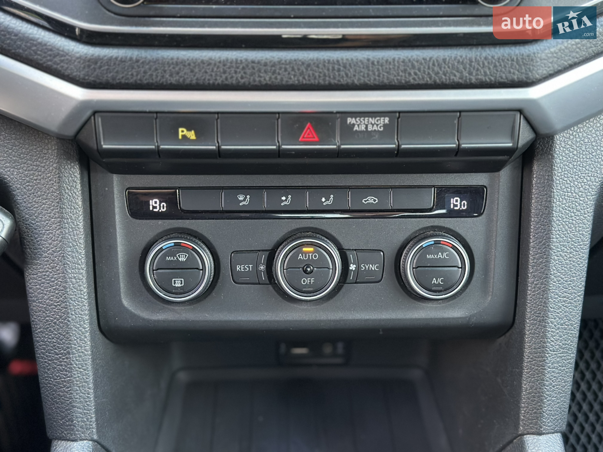 2017 Volkswagen Amarok - мініатюра 16