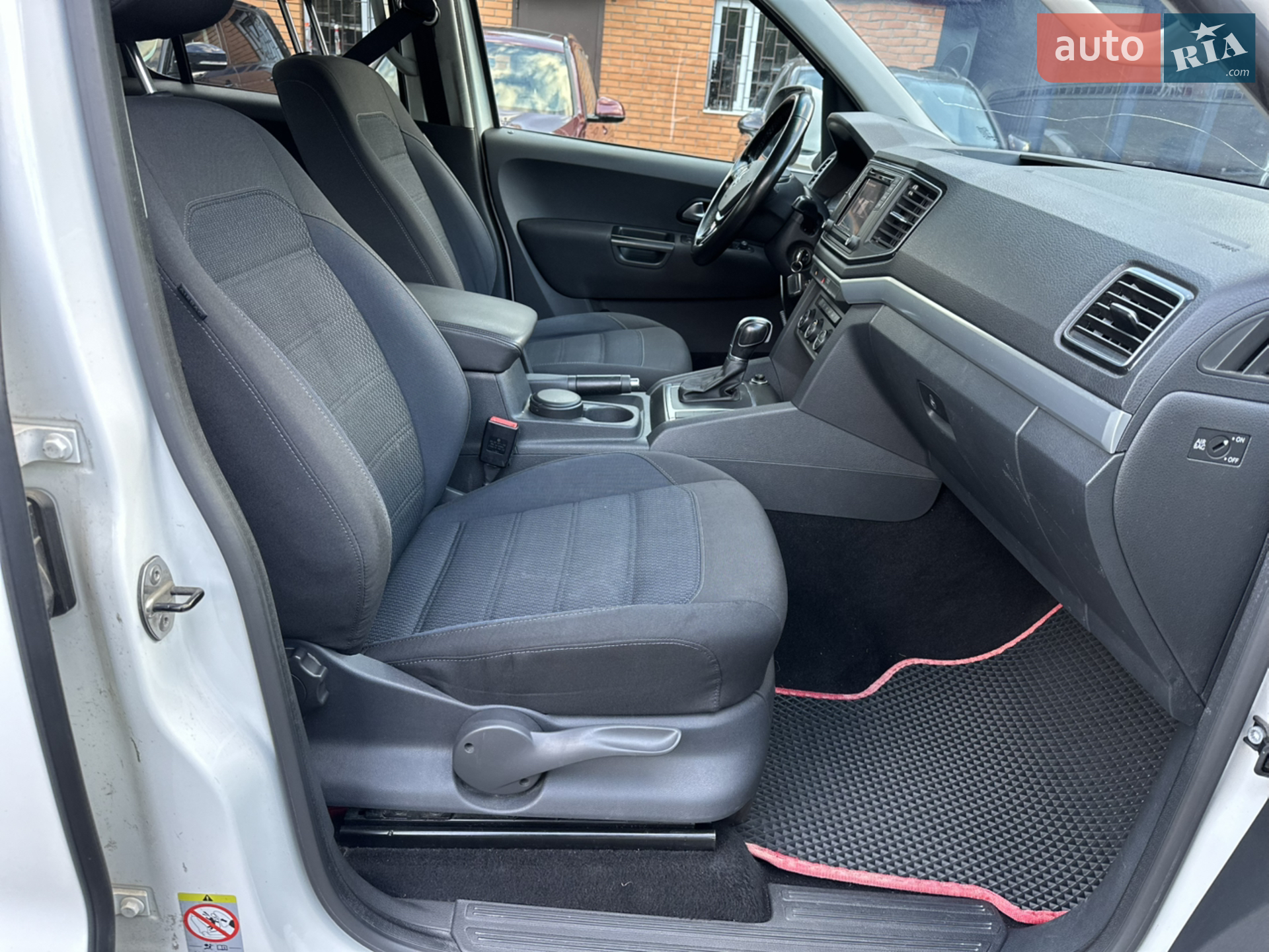 2017 Volkswagen Amarok - мініатюра 22