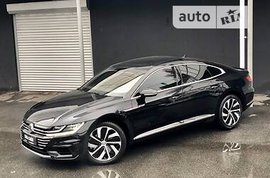 Лифтбек Volkswagen Arteon 2018 в 