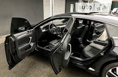 Лифтбек Volkswagen Arteon 2018 в 