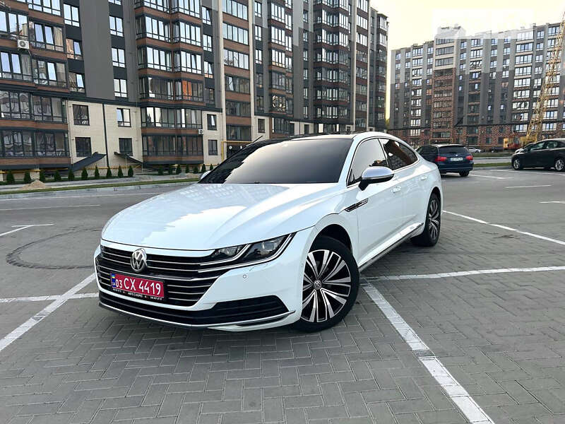Лифтбек Volkswagen Arteon 2019 в 