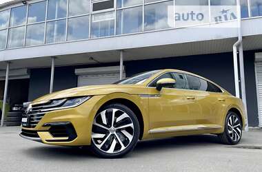 Лифтбек Volkswagen Arteon 2017 в Киеве