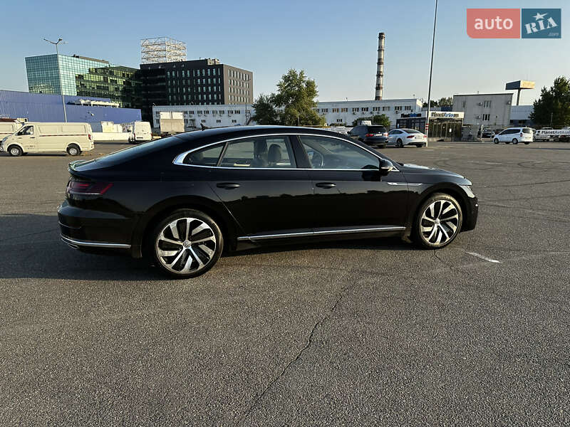 Лифтбек Volkswagen Arteon 2017 в Киеве