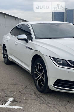 Лифтбек Volkswagen Arteon 2017 в Киеве