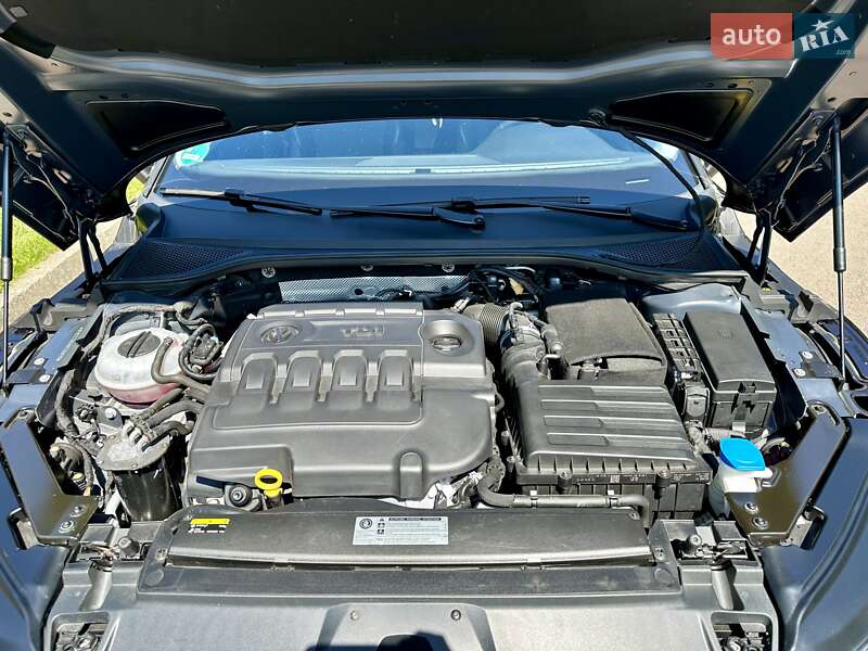 Лифтбек Volkswagen Arteon 2017 в Киеве фото 37 Лифтбек Volkswagen Arteon 2017 в Киеве