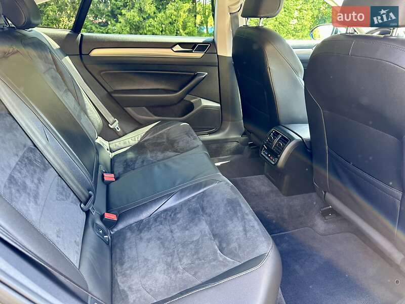 Лифтбек Volkswagen Arteon 2017 в Киеве фото 49 Лифтбек Volkswagen Arteon 2017 в Киеве