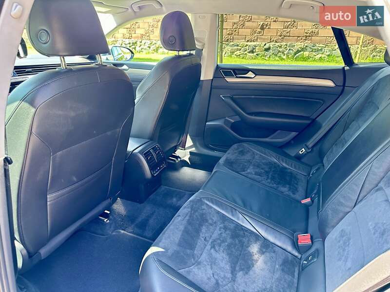 Лифтбек Volkswagen Arteon 2017 в Киеве фото 54 Лифтбек Volkswagen Arteon 2017 в Киеве