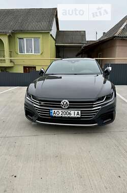 Ліфтбек Volkswagen Arteon 2017 в Іршаві